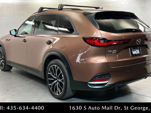 Certified 2025 MAZDA CX-70 Plug-In Hybrid w/ Premium Pkg AWD/4WD image 3