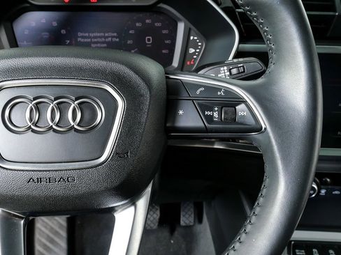 Used 2019 Audi Q3 2.0T Premium w/ Convenience Package image 10