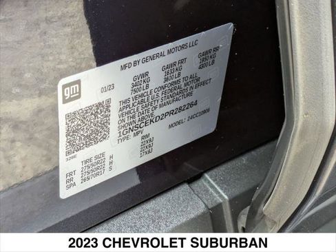 Used 2023 Chevrolet Suburban RST w/ Luxury Package RWD image 30