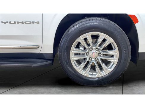 Used 2023 GMC Yukon SLT w/ SLT Luxury Package AWD/4WD image 21