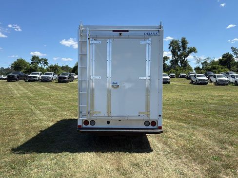 New 2027 Ford E-350 and Econoline 350 Super Duty w/ Power Equipment Group RWD image 4