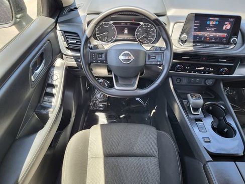 Certified 2025 Nissan Rogue SV FWD image 21