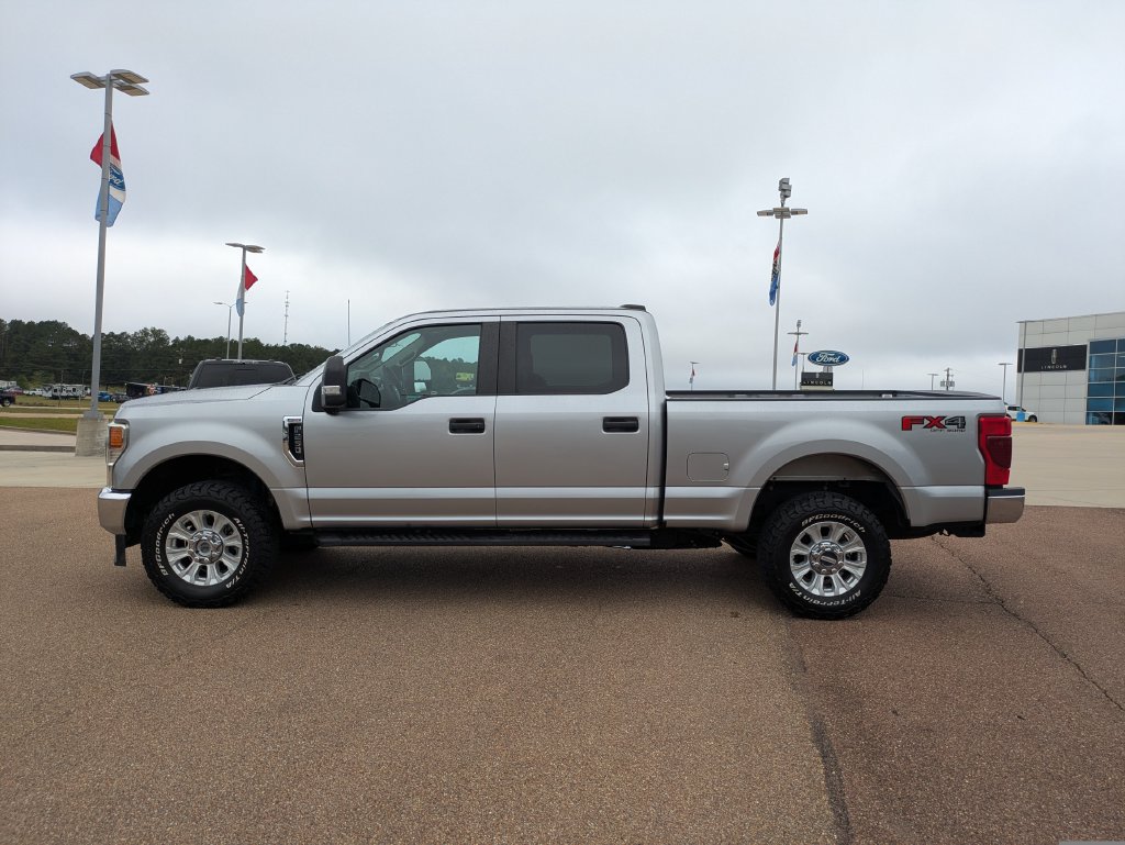 Used 2022 Ford F250 XL w/ STX Appearance Package AWD/4WD image 2