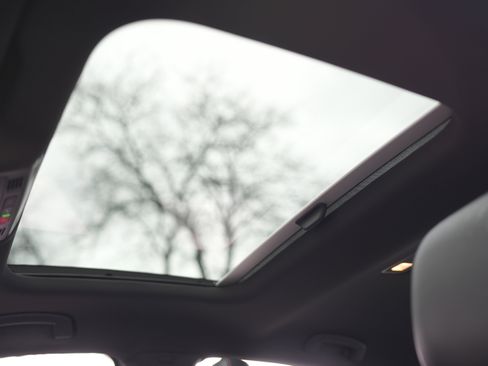 Used 2023 Volkswagen Jetta GLI Autobahn w/ GLI Black Package image 27