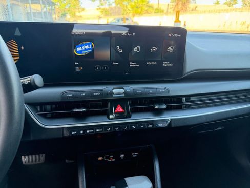 Used 2025 Kia K4 LXS FWD image 17