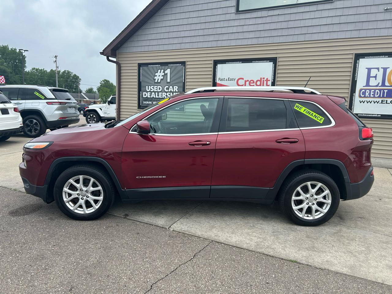 Used 2018 Jeep Cherokee Latitude FWD image 8