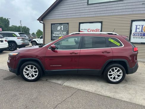 Used 2018 Jeep Cherokee Latitude FWD image 8