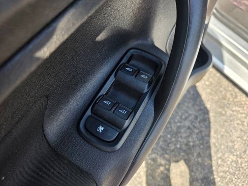 Used 2017 Ford Fiesta SE FWD image 10