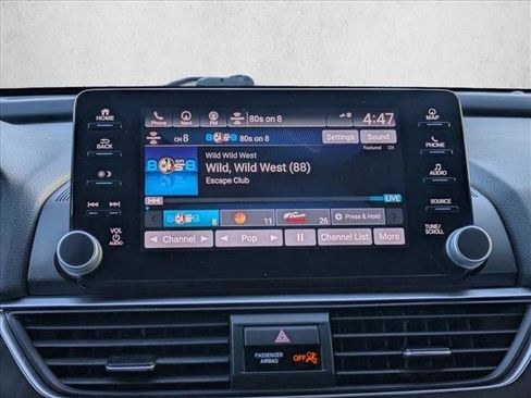 Used 2018 Honda Accord Touring image 13