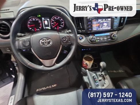Used 2018 Toyota RAV4 SE w/ Power Extra Value Package FWD image 9