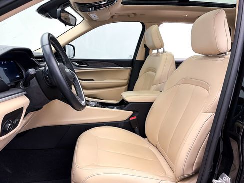 Used 2021 Jeep Grand Cherokee L Limited image 19