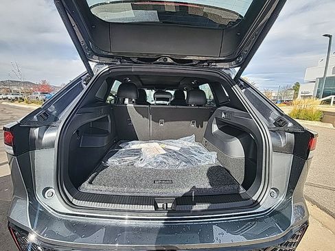 New 2026 Volkswagen Tiguan SE R-Line image 22