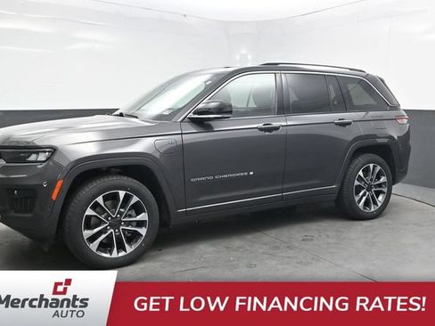 Used 2023 Jeep Grand Cherokee Overland AWD/4WD image 3