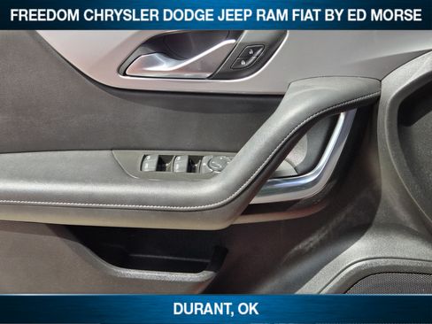 Used 2022 Chevrolet Blazer LT FWD image 17