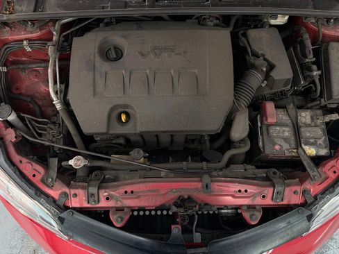 Used 2019 Toyota Corolla LE w/ Carpet Mat Package (TMS) FWD image 31