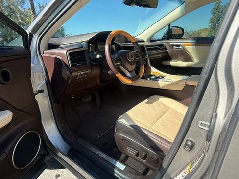 Used 2017 Lexus RX 350 FWD w/ Premium Package image 8