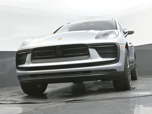 New 2026 Porsche Macan image 36