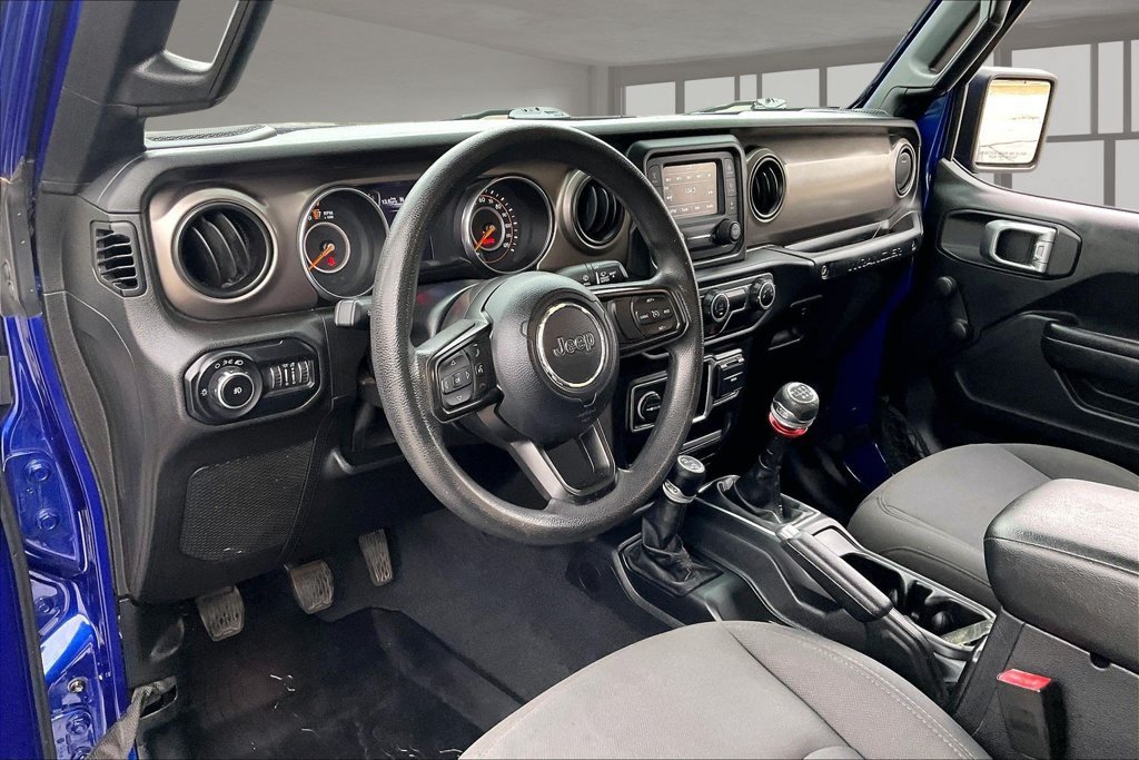 Used 2020 Jeep Wrangler Sport AWD/4WD image 16
