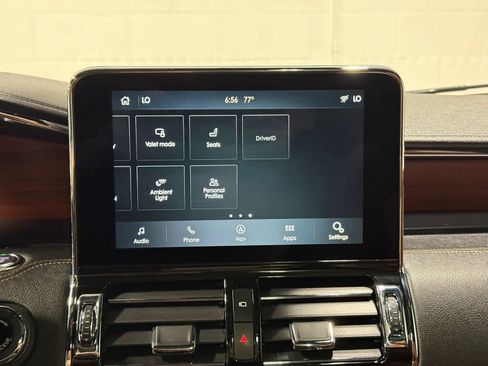 Used 2021 Lincoln Navigator Reserve w/ Luxury Package AWD/4WD image 43