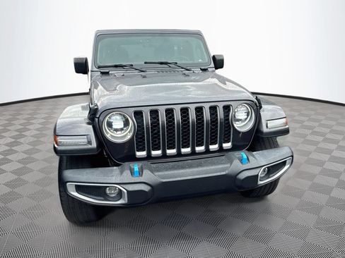 Used 2023 Jeep Wrangler Unlimited Sahara AWD/4WD image 2