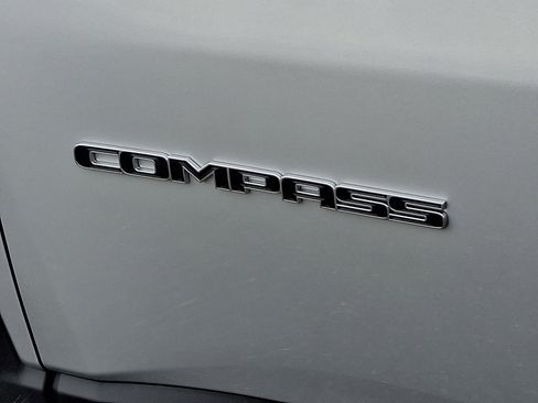 New 2025 Jeep Compass Limited w/ Sun & Sound Group image 23