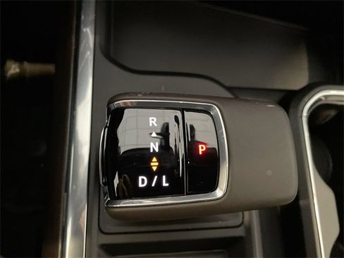 Used 2023 GMC Sierra 1500 SLT w/ SLT Premium Plus Package image 26