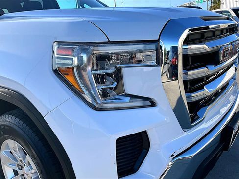 Used 2020 GMC Sierra 1500 SLE w/ SLE Value Package image 25