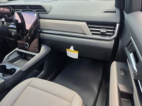 New 2026 GMC Terrain Elevation w/ Elevation Premium Package FWD image 19