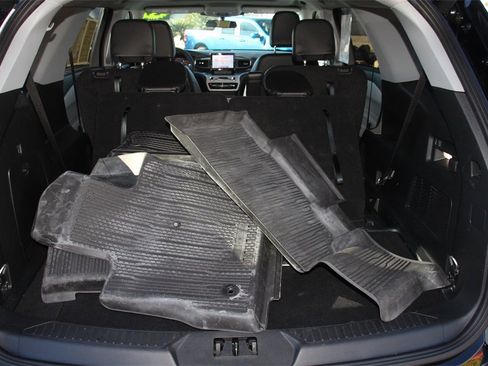 Certified 2024 Ford Explorer XLT w/ Equipment Group 202A image 25