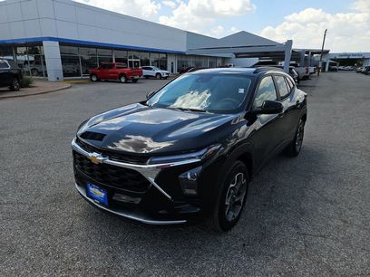 Used 2025 Chevrolet Trax LT