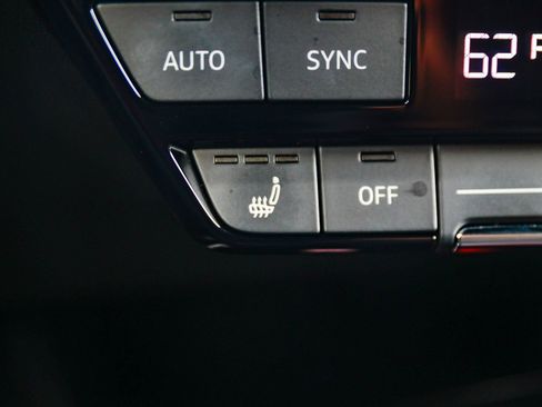 Used 2023 Audi Q4 e-tron Premium Plus RWD image 26