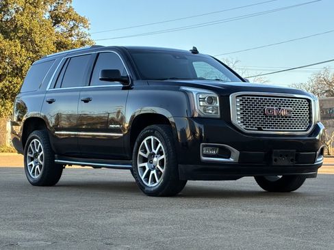 Used 2016 GMC Yukon Denali RWD image 2