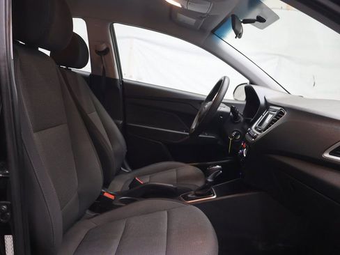 Used 2021 Hyundai Accent SE image 10