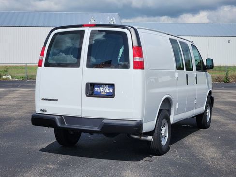 New 2026 Chevrolet Express 2500 w/ Driver Convenience Package RWD image 4