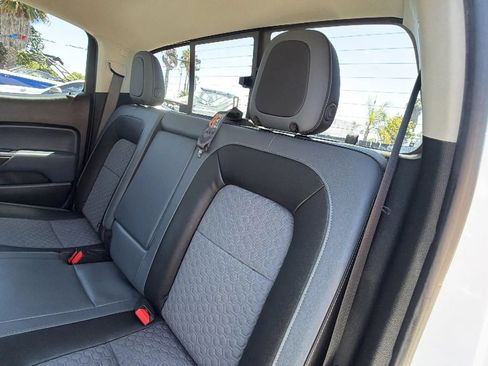 Used 2018 Chevrolet Colorado Z71 AWD/4WD image 32