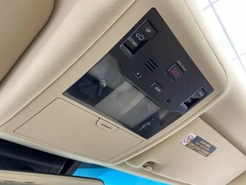 Used 2017 Lexus LX 570 4WD image 28