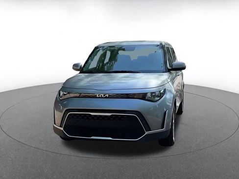 Used 2025 Kia Soul LX w/ LX Technology Package image 3