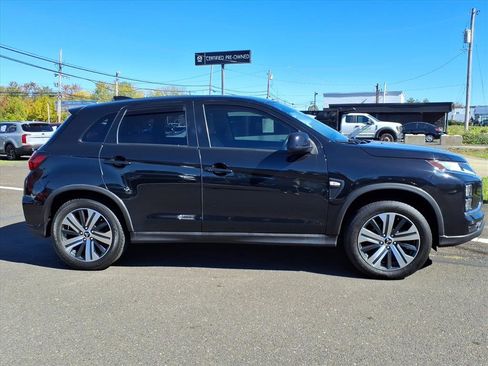 Used 2021 Mitsubishi Outlander Sport ES image 2