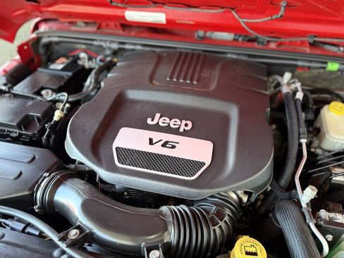 Used 2017 Jeep Wrangler Unlimited Sport w/ Quick Order Package 24S image 7