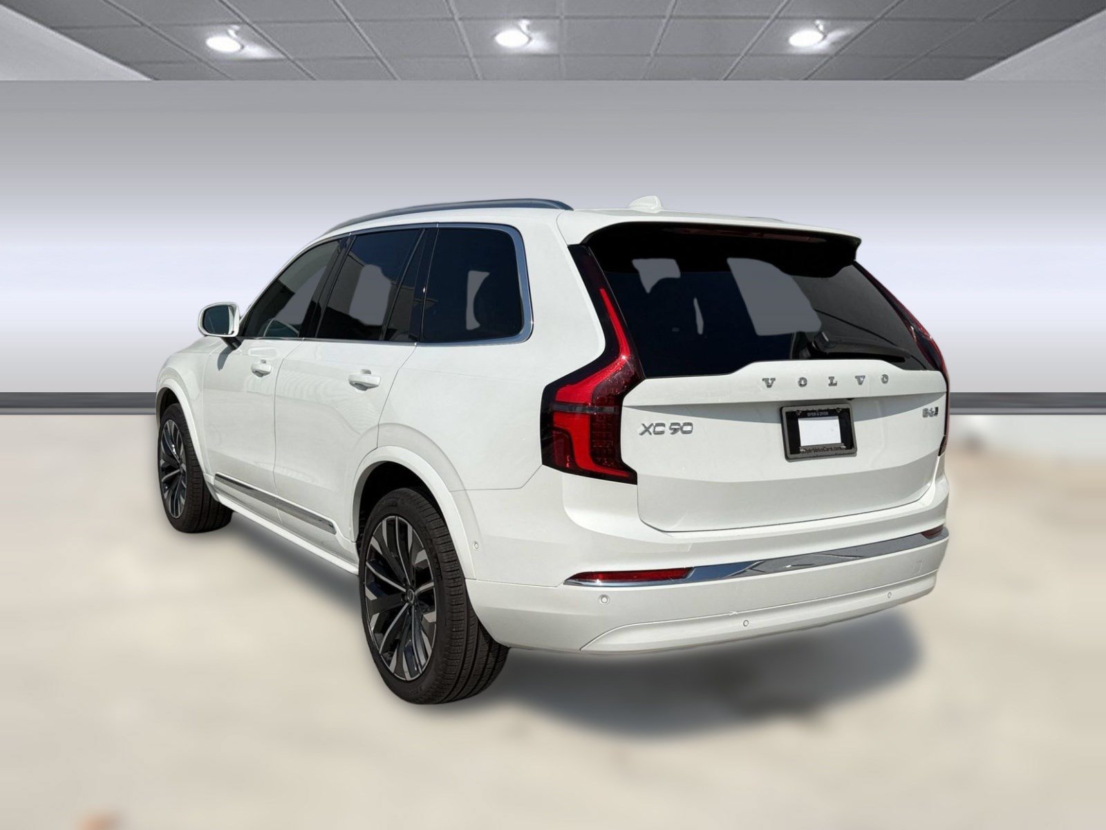 Certified 2026 Volvo XC90 B6 Plus AWD/4WD image 3