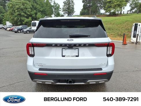 Used 2026 Ford Explorer Active w/ Active Comfort Package AWD/4WD image 6