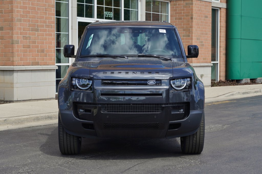 Used 2026 Land Rover Defender 110 S AWD/4WD image 4