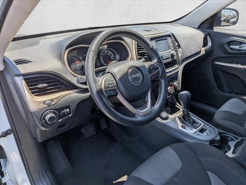 Used 2016 Jeep Cherokee Sport AWD/4WD image 10