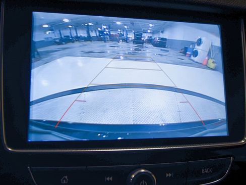 Used 2021 Buick Encore Preferred image 18