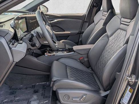 Certified 2025 Audi SQ6 e-tron Prestige w/ Black Optic Package image 19