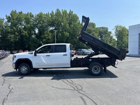 New 2026 GMC Sierra 3500 Pro w/ Convenience Package AWD/4WD image 21