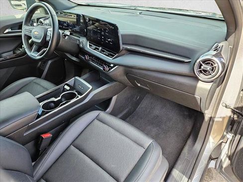 Used 2025 Chevrolet Equinox LT w/ Convenience Package II AWD/4WD image 20