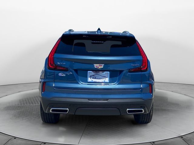 Used 2025 Cadillac XT4 Premium Luxury w/ Cold Weather Package FWD image 4
