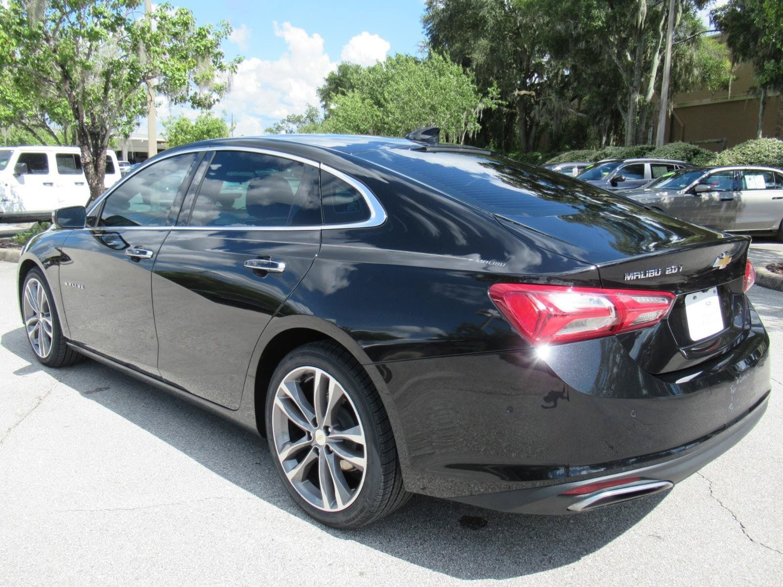 Used 2022 Chevrolet Malibu Premier FWD image 5
