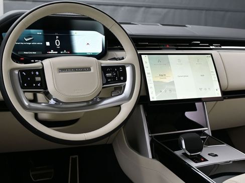 New 2026 Land Rover Range Rover SE image 7